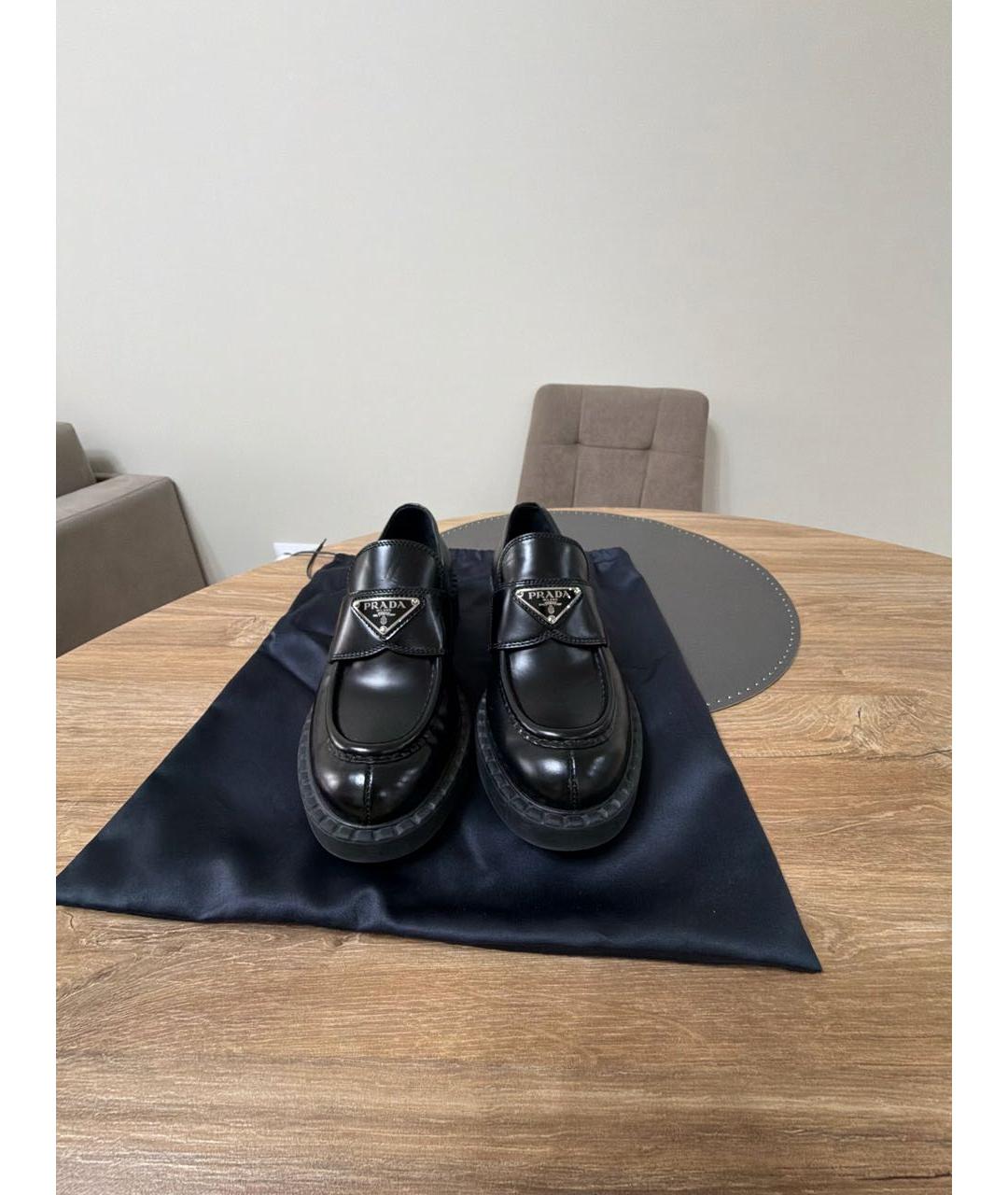 PRADA Черные лоферы из лакированной кожи, фото 2