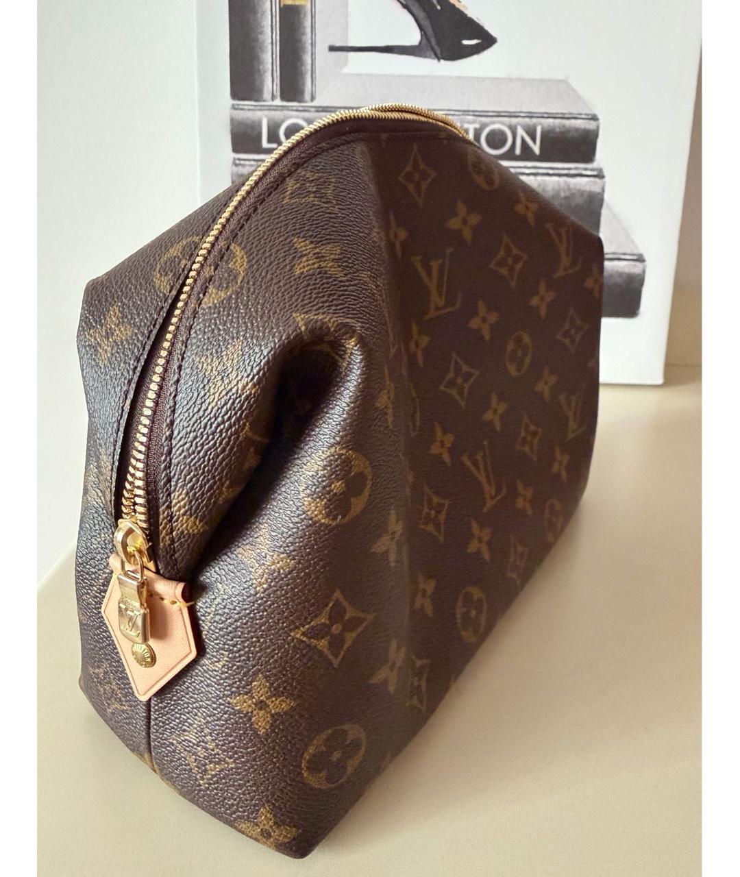 LOUIS VUITTON Коричневая косметичка, фото 3