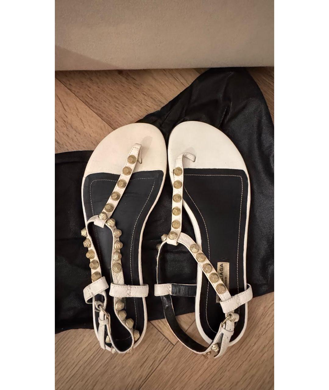BALENCIAGA Белые кожаные босоножки, фото 2