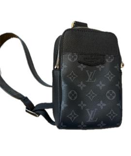 LOUIS VUITTON Сумка на плечо