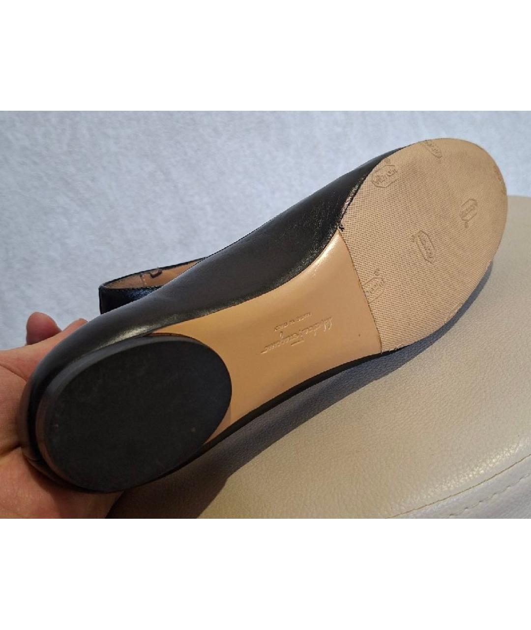 FERRAGAMO Черные кожаные балетки, фото 4