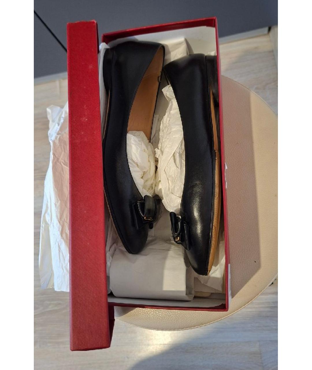 FERRAGAMO Черные кожаные балетки, фото 6