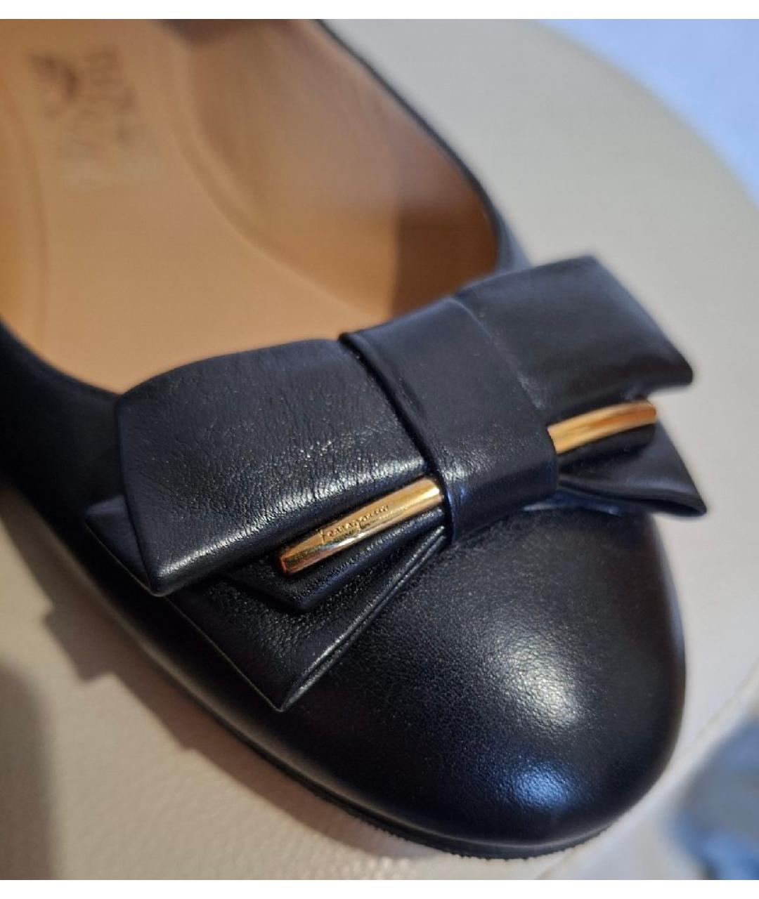 FERRAGAMO Черные кожаные балетки, фото 5