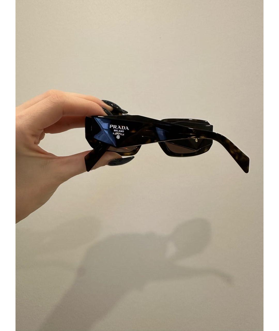 PRADA Коричневые пластиковые солнцезащитные очки, фото 3