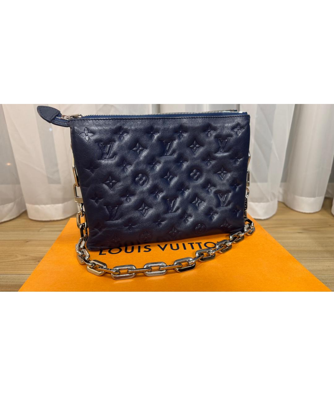 LOUIS VUITTON Темно-синяя кожаная сумка через плечо, фото 9
