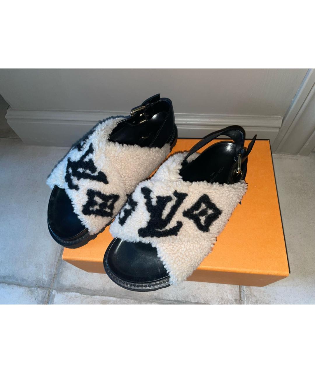 LOUIS VUITTON Кожаные босоножки, фото 2