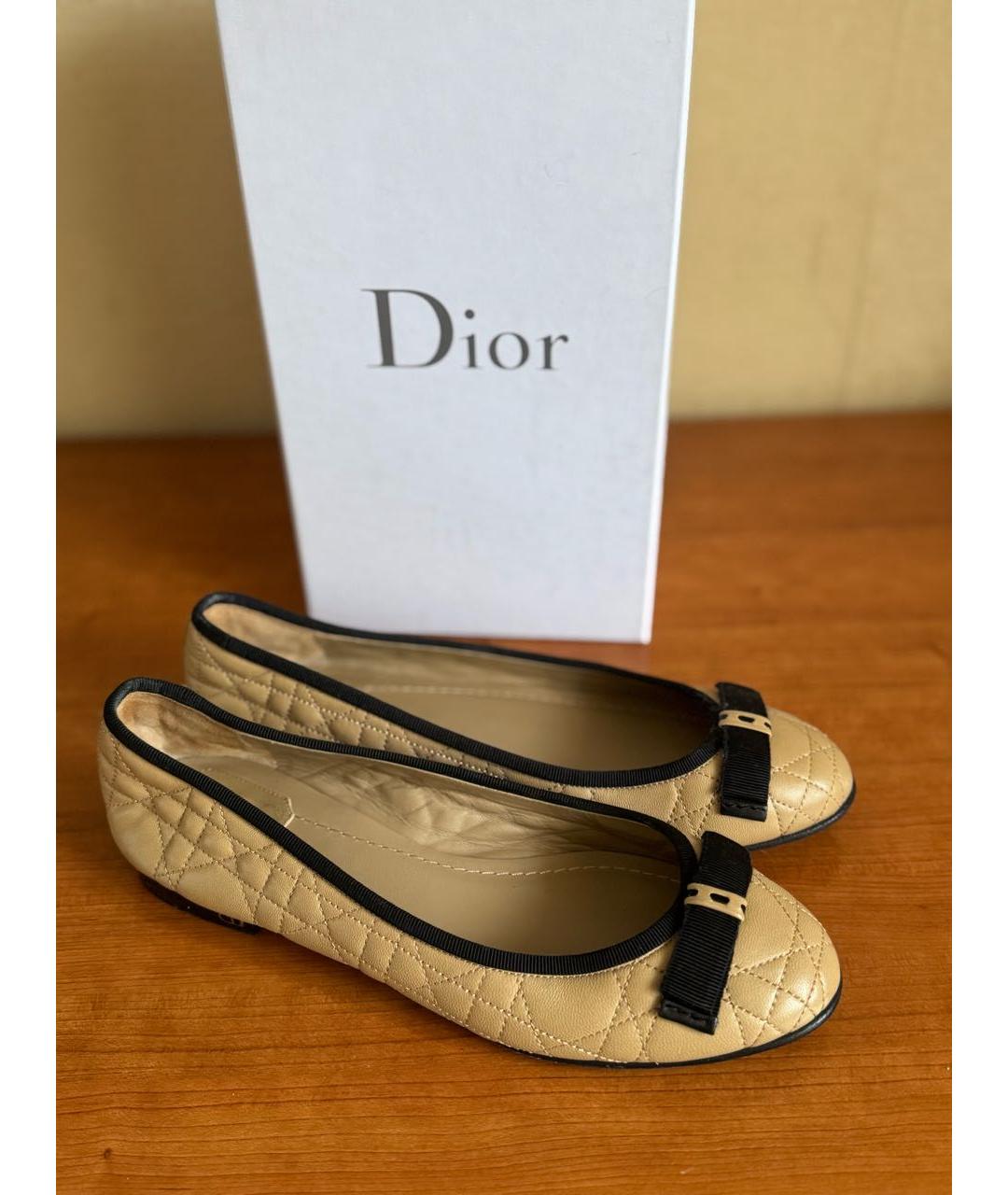 CHRISTIAN DIOR Бежевые кожаные балетки, фото 6