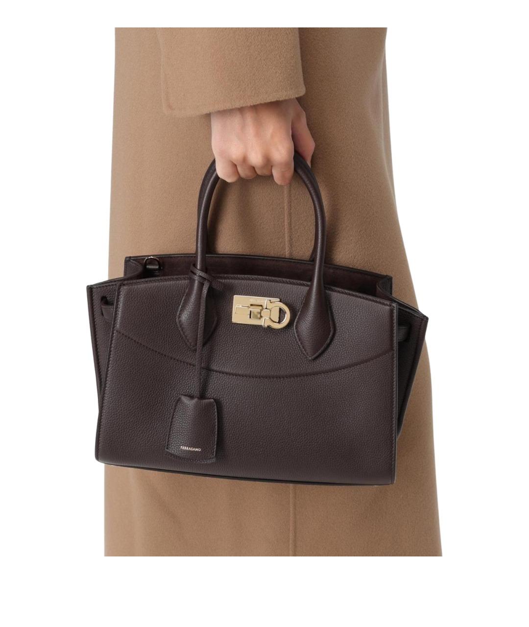 FERRAGAMO Коричневая кожаная сумка тоут, фото 2