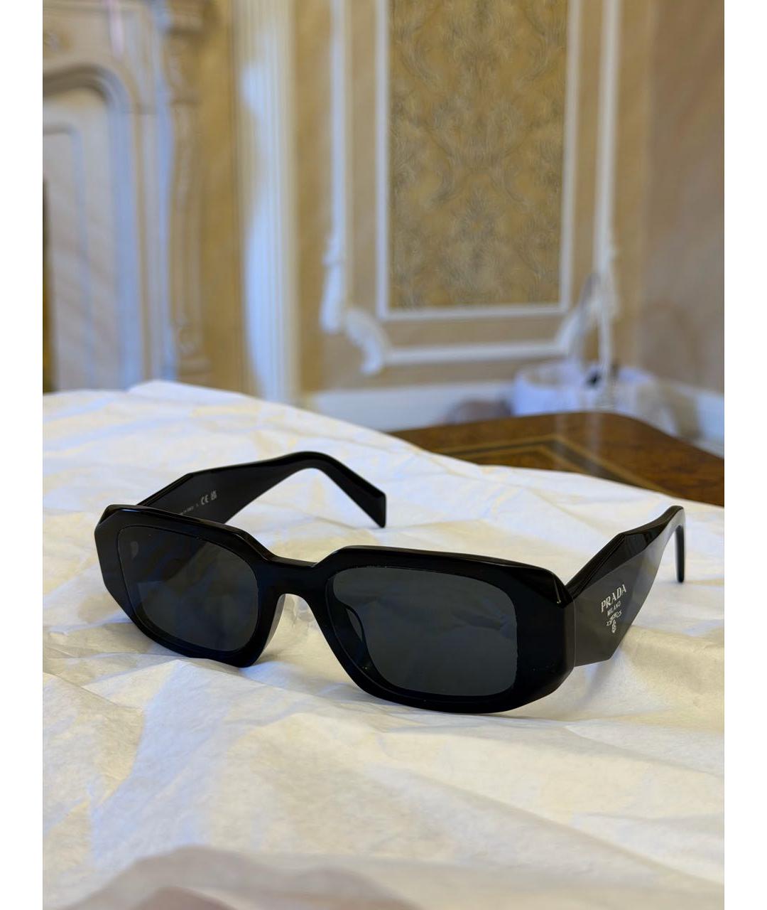 PRADA Черные пластиковые солнцезащитные очки, фото 2