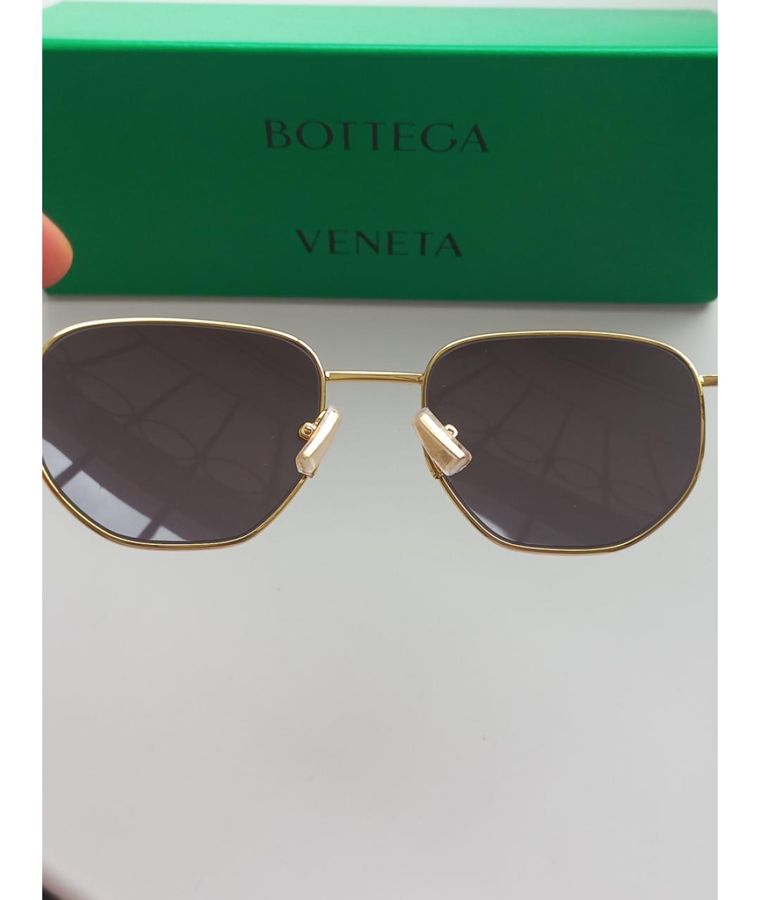 BOTTEGA VENETA Золотые металлические солнцезащитные очки, фото 8