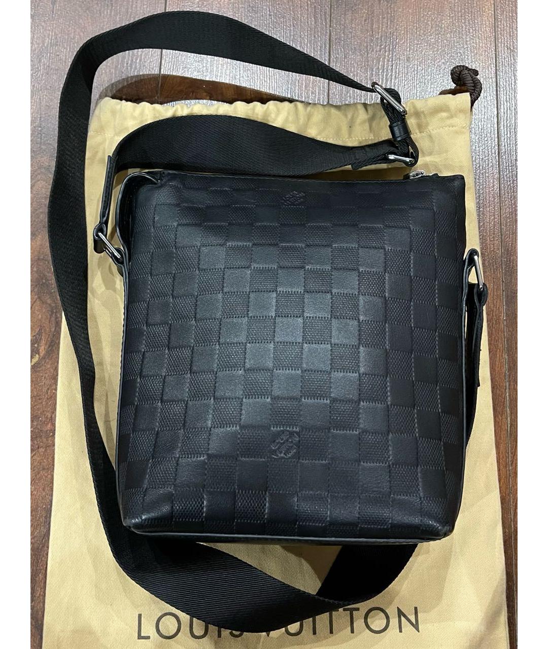 LOUIS VUITTON Черная кожаная сумка на плечо, фото 3