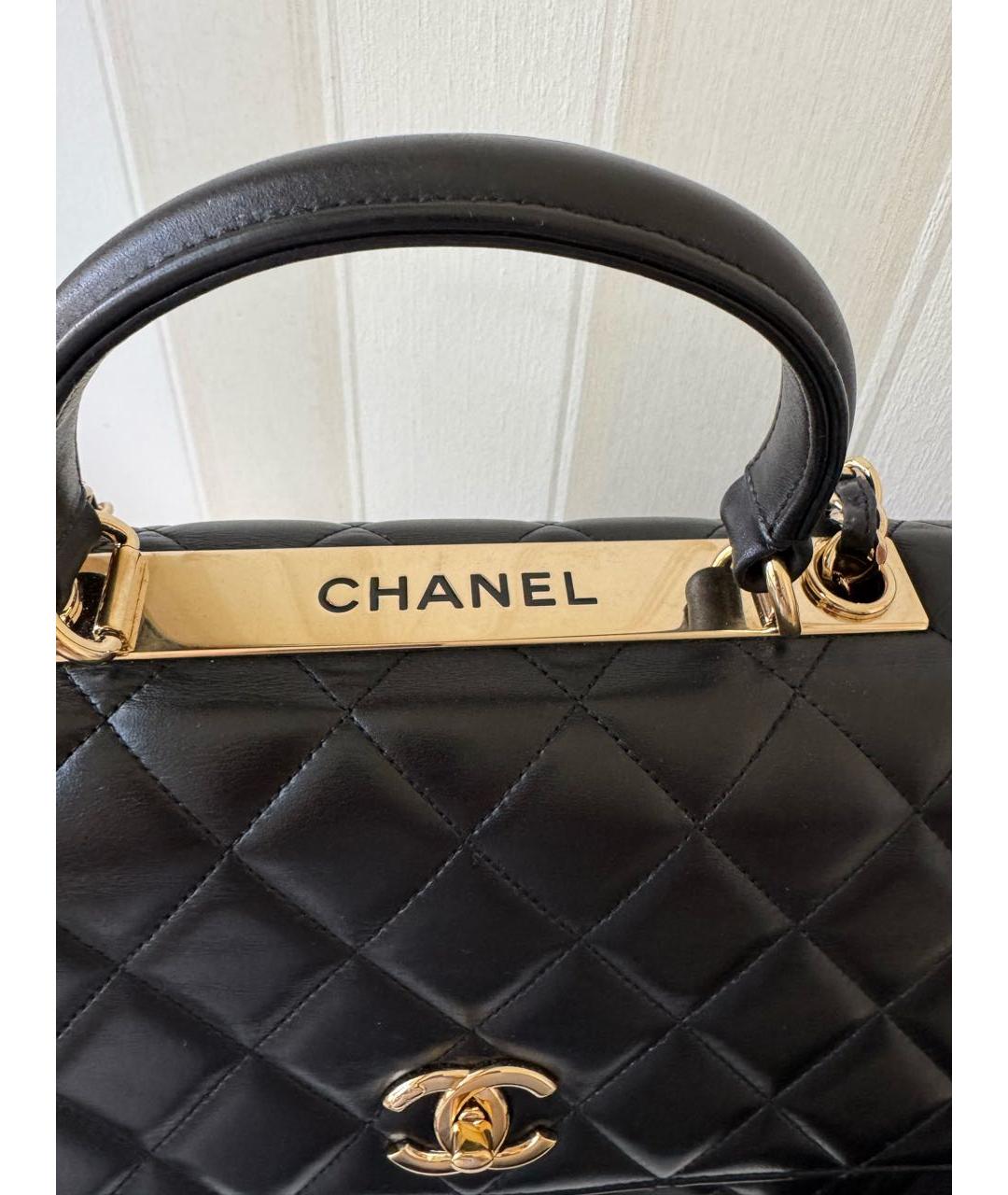 CHANEL Черная кожаная сумка с короткими ручками, фото 3