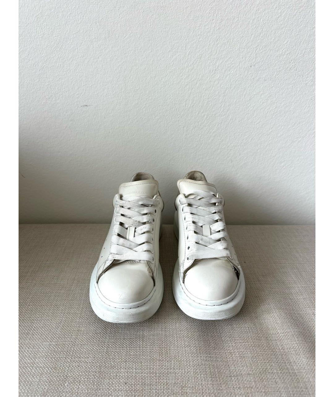 ALEXANDER MCQUEEN Белые кожаные кеды, фото 2
