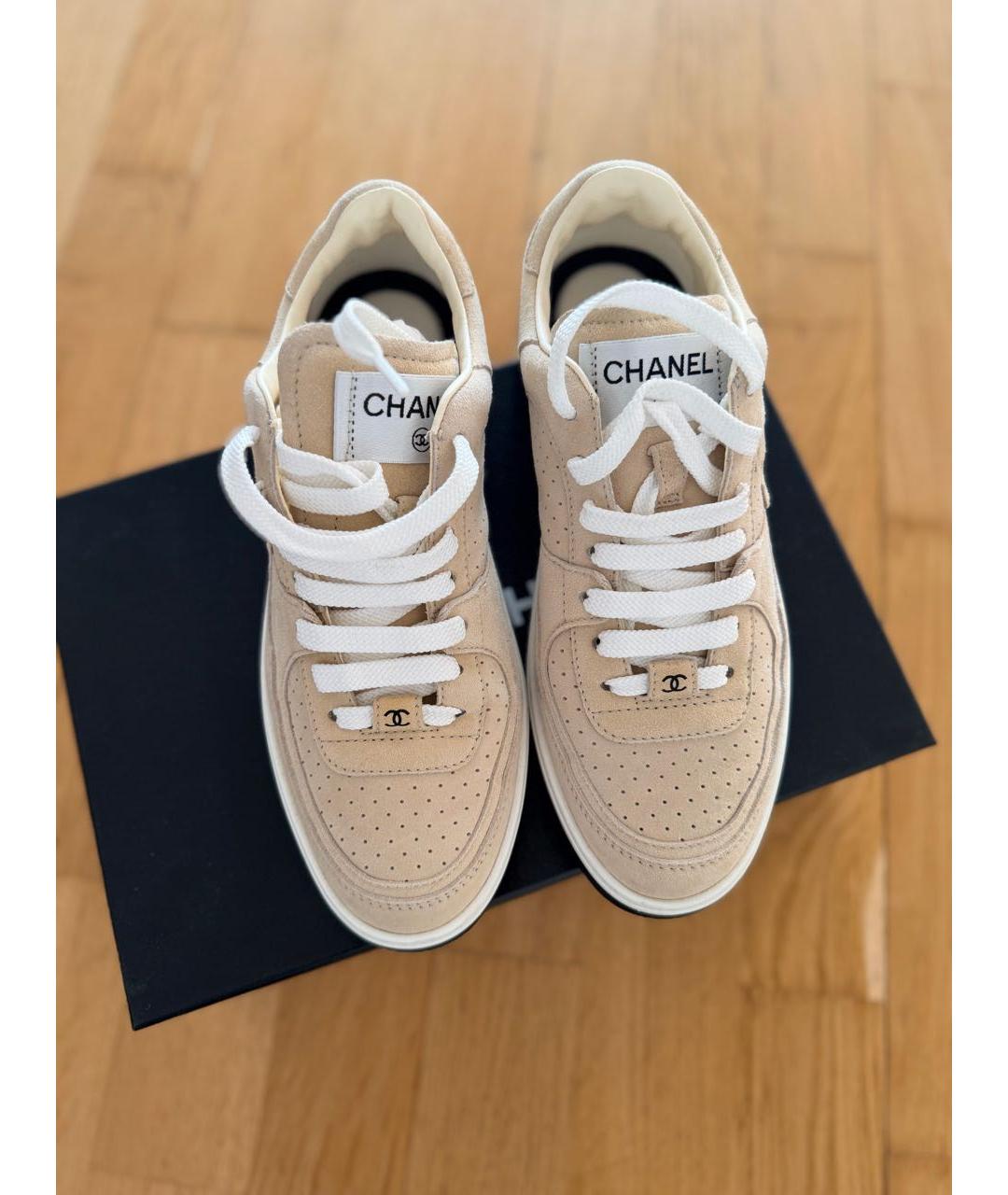 CHANEL Бежевые замшевые кеды, фото 2