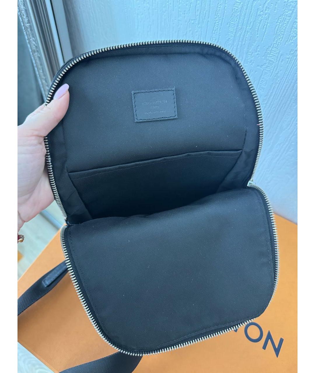LOUIS VUITTON Черная кожаная сумка на плечо, фото 8