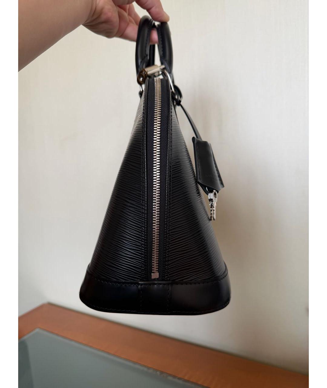 LOUIS VUITTON Черная кожаная сумка с короткими ручками, фото 6