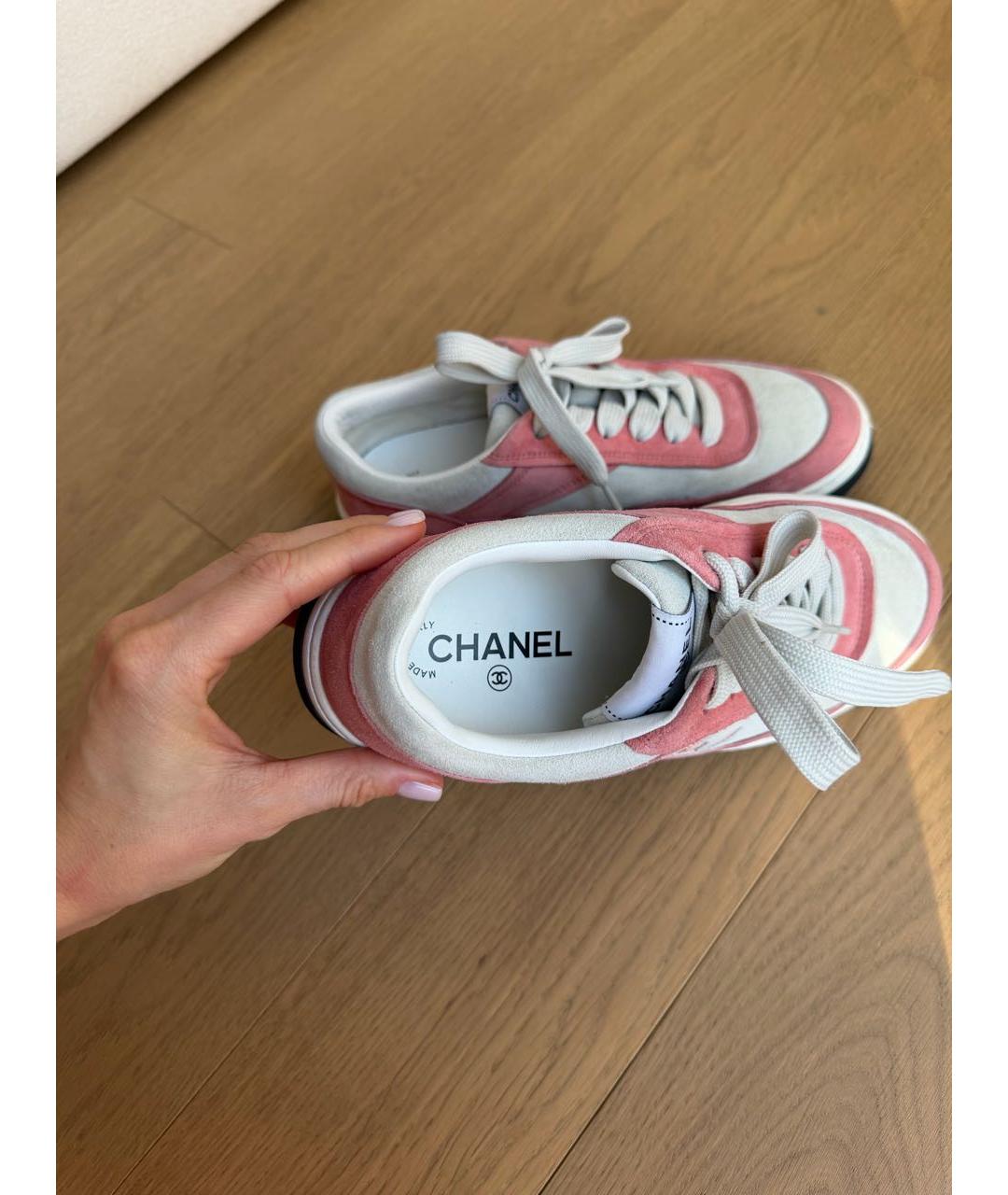 CHANEL Белые замшевые кеды, фото 2