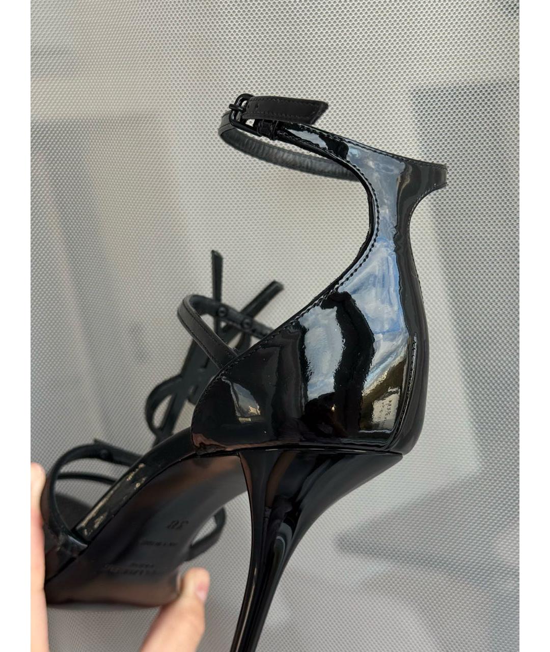 SAINT LAURENT Черные босоножки из лакированной кожи, фото 6