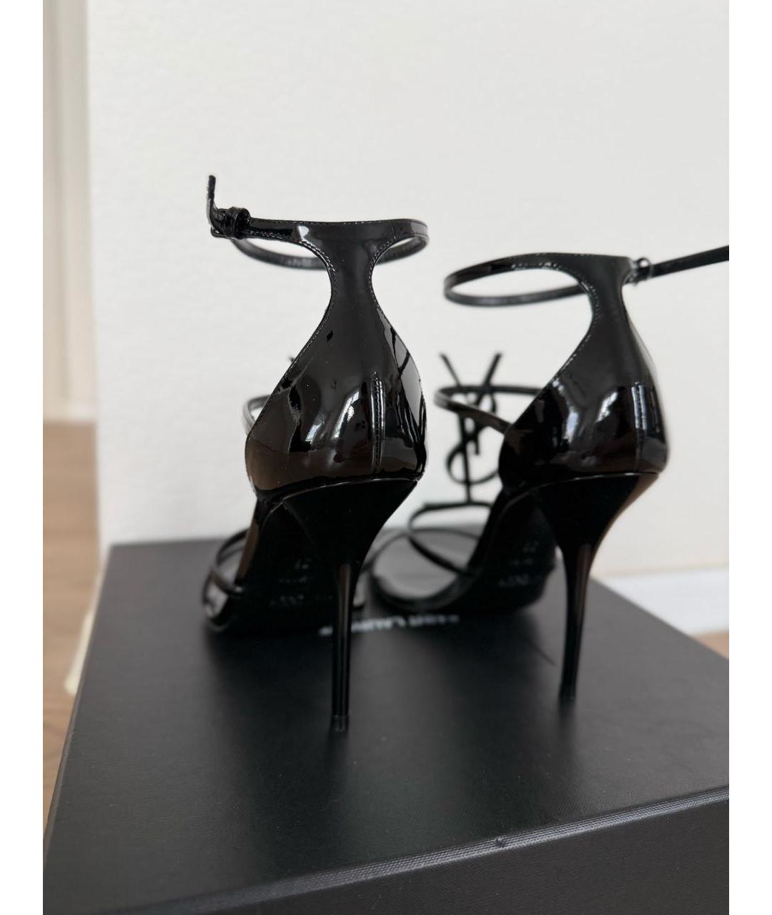 SAINT LAURENT Черные босоножки из лакированной кожи, фото 4