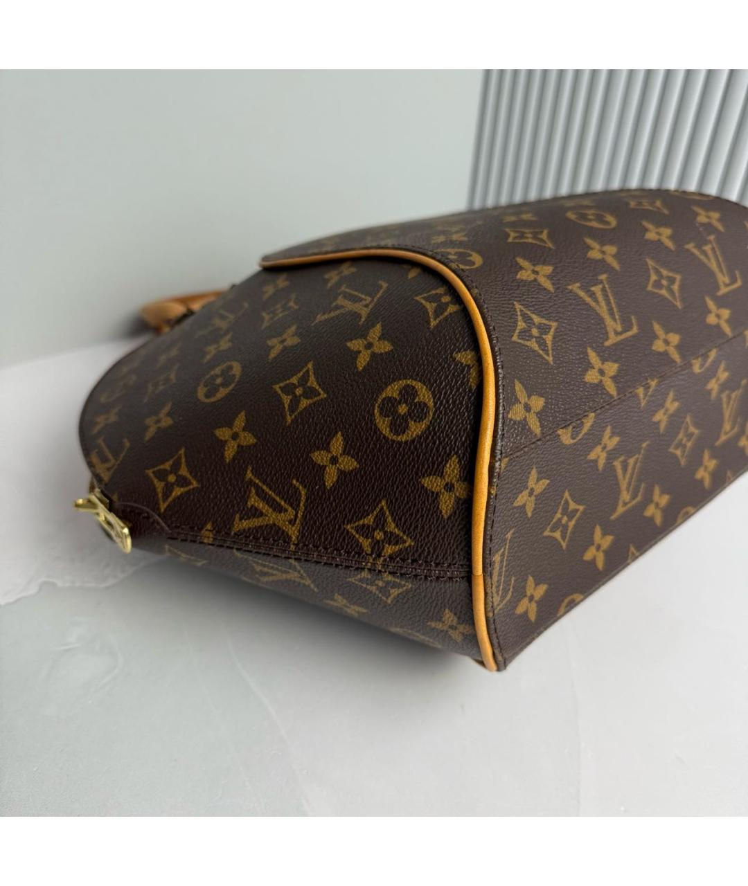 LOUIS VUITTON Коричневая сумка с короткими ручками из искусственной кожи, фото 5