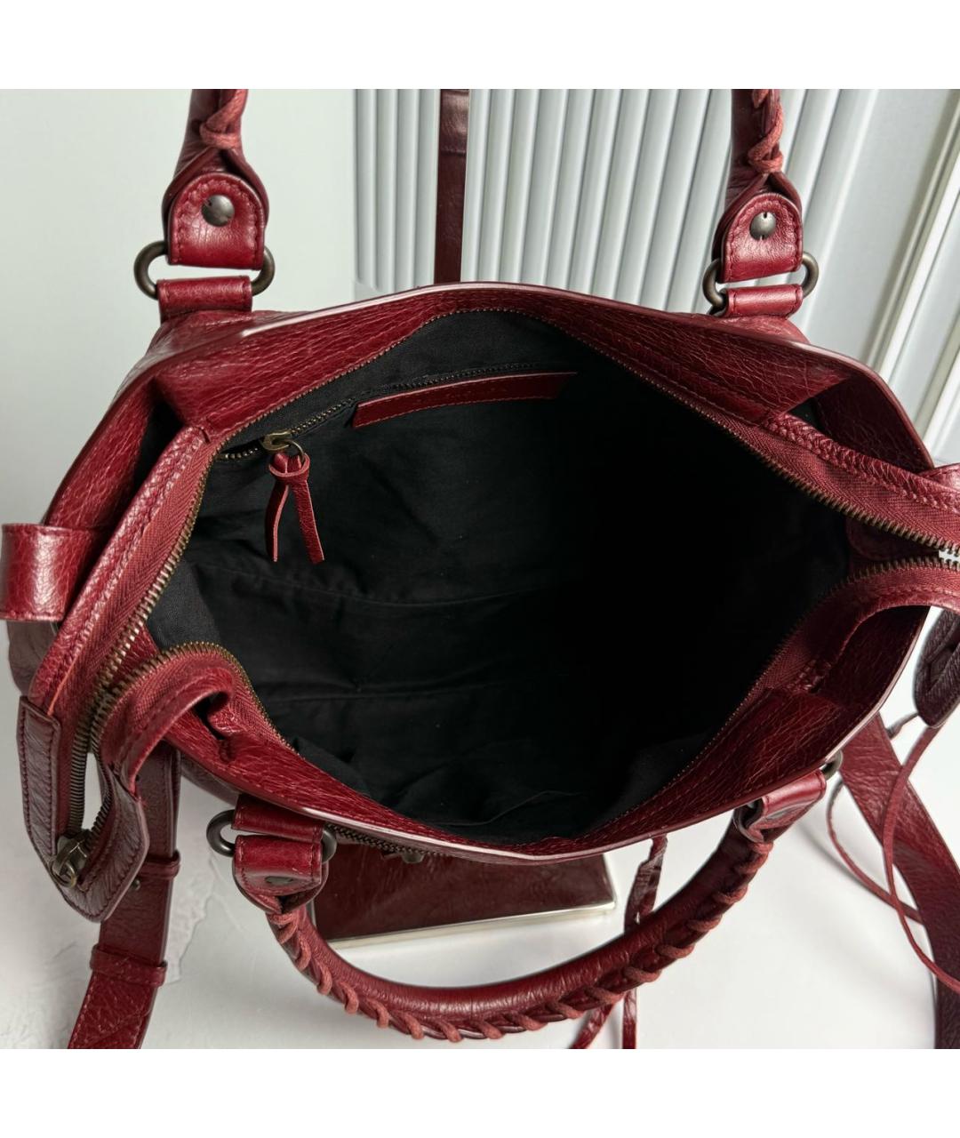 BALENCIAGA Бордовая кожаная сумка с короткими ручками, фото 7