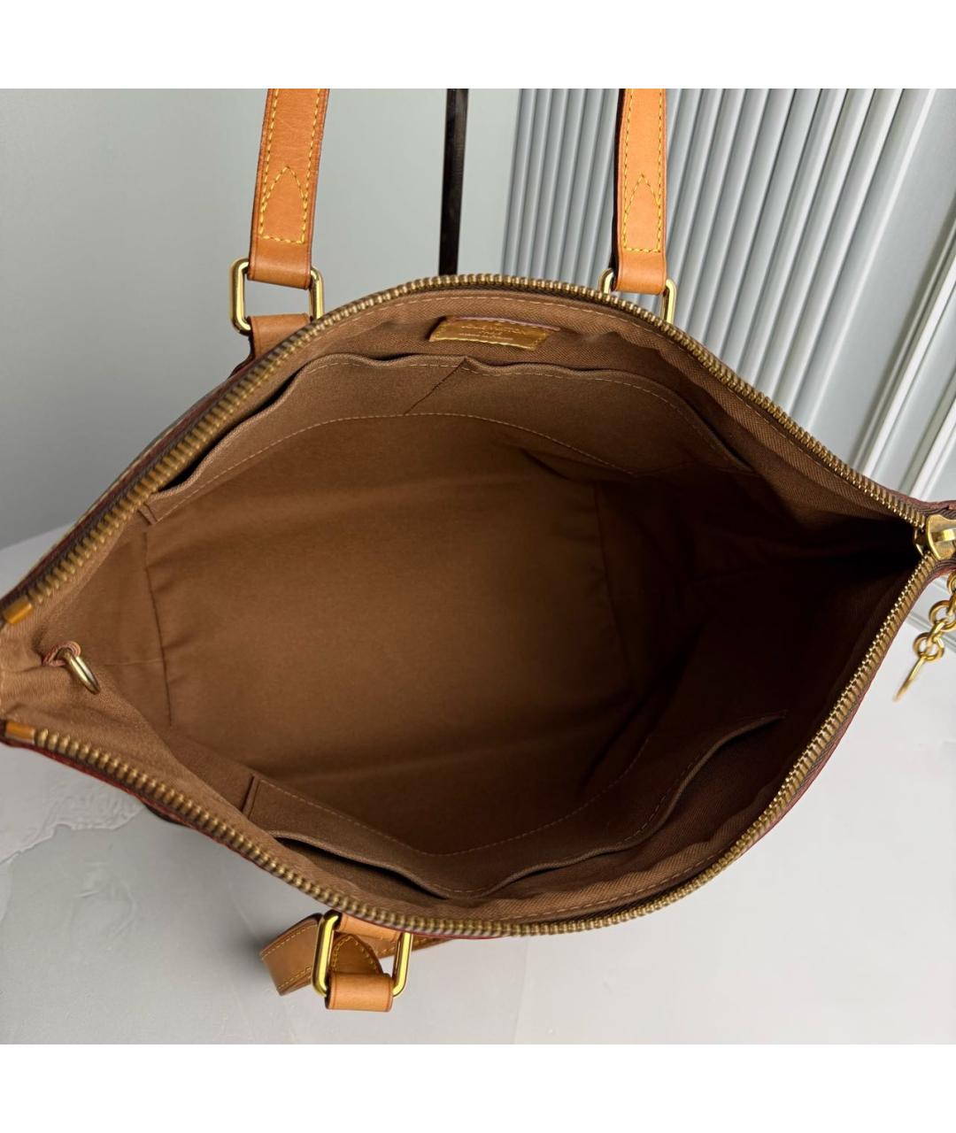 LOUIS VUITTON Коричневая сумка с короткими ручками, фото 5