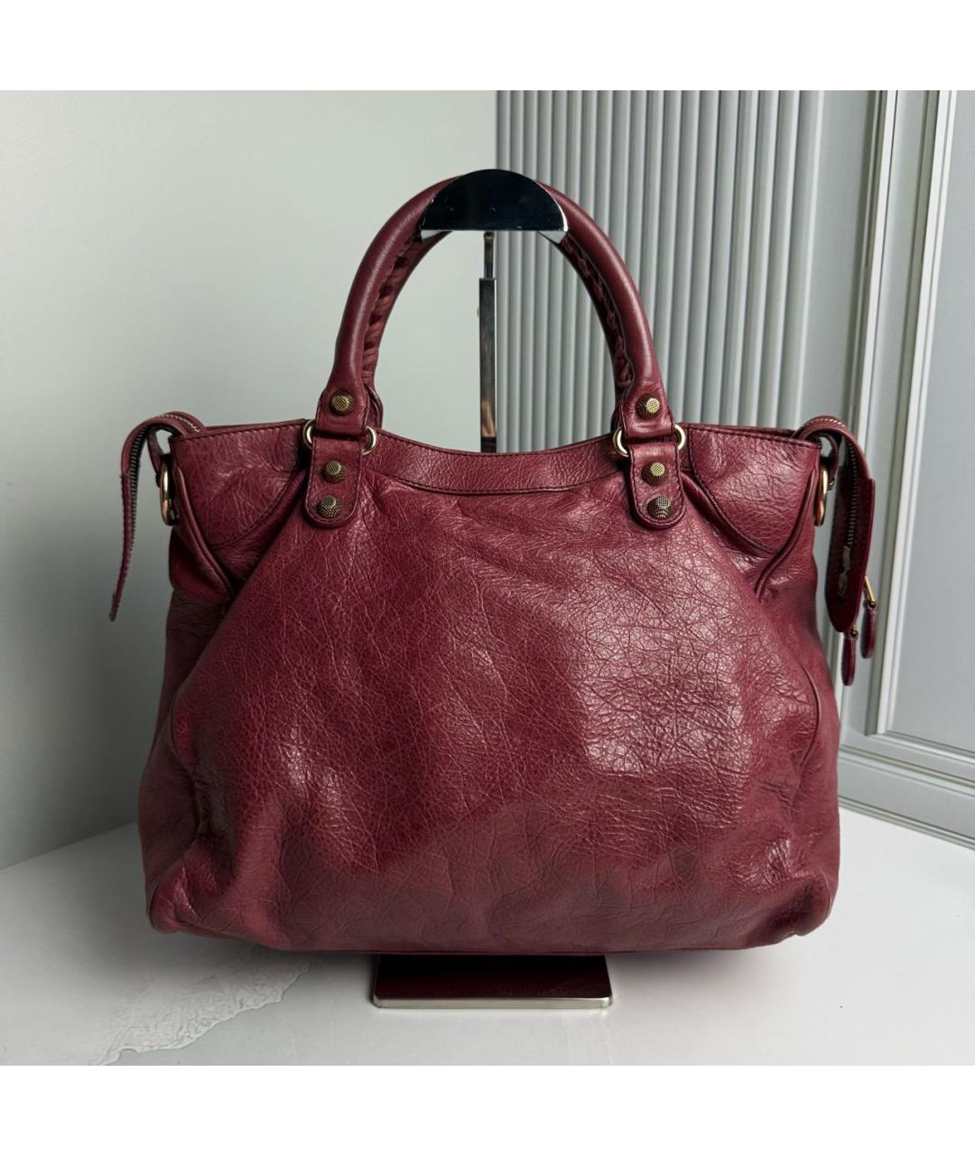 BALENCIAGA Бордовая кожаная сумка с короткими ручками, фото 2