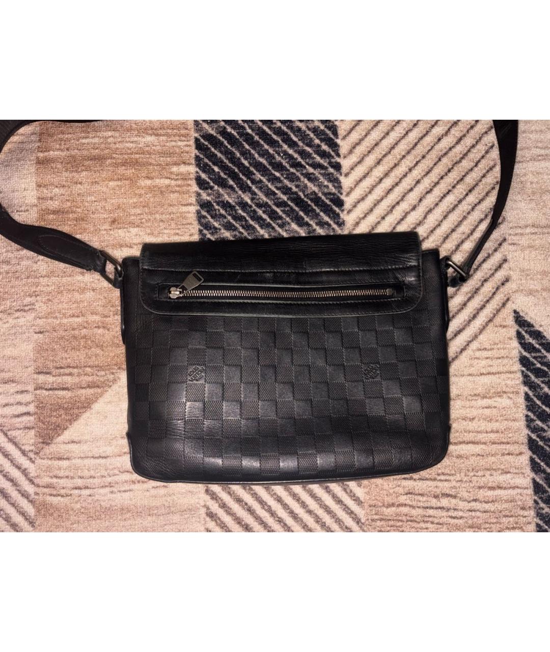 LOUIS VUITTON Черная кожаная барсетка, фото 3