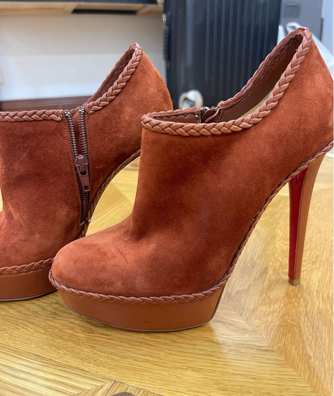 CHRISTIAN LOUBOUTIN Коричневые замшевые ботильоны, фото 6