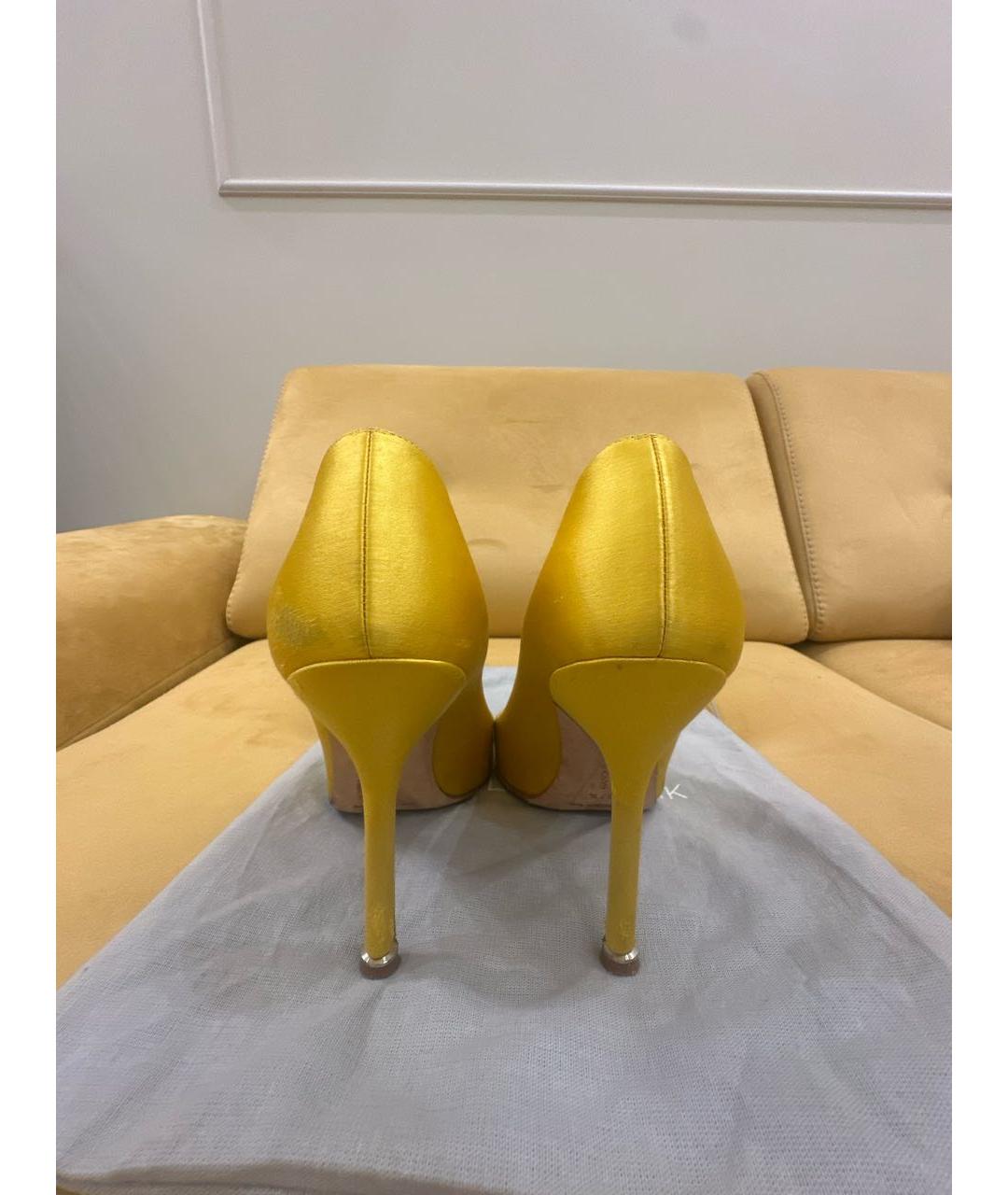 MANOLO BLAHNIK Желтые текстильные туфли, фото 4