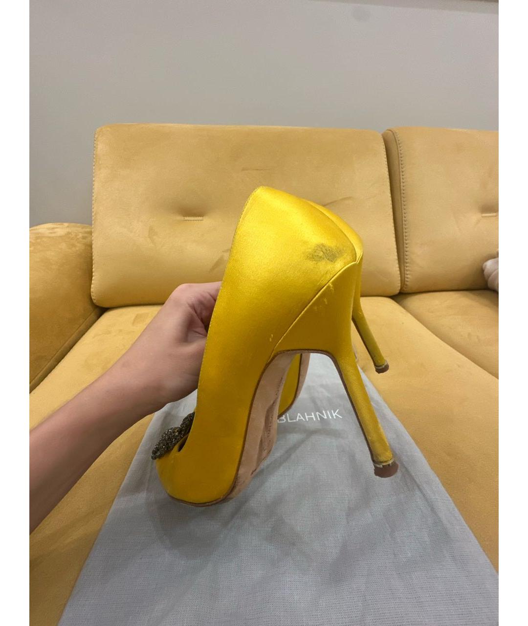 MANOLO BLAHNIK Желтые текстильные туфли, фото 6