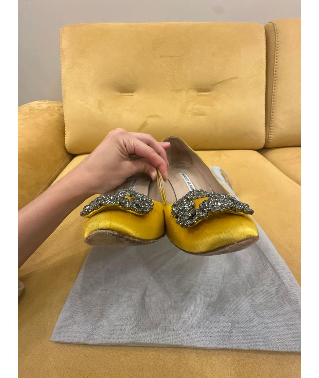 MANOLO BLAHNIK Желтые текстильные туфли, фото 7