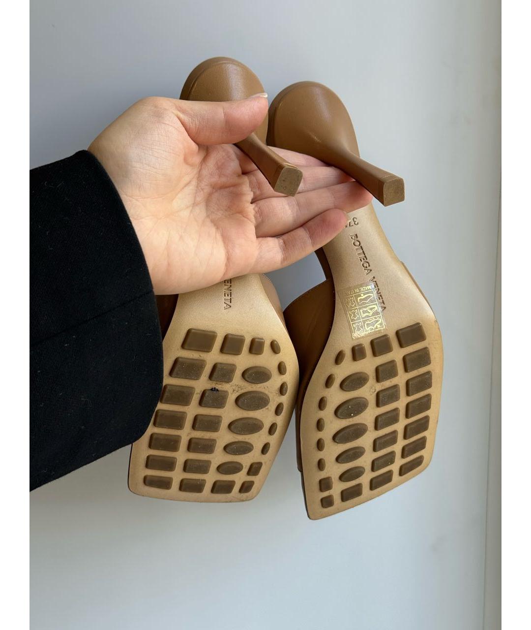 BOTTEGA VENETA Коричневые кожаные босоножки, фото 3