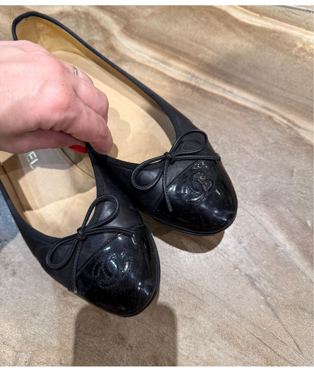 CHANEL Черные кожаные балетки, фото 5