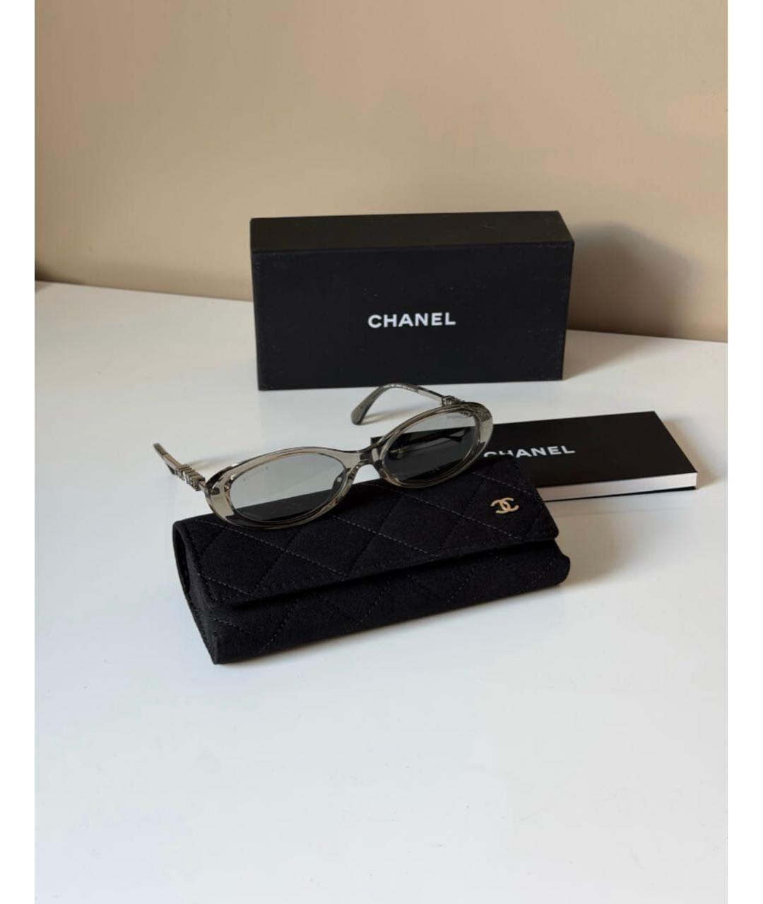 CHANEL Серые пластиковые солнцезащитные очки, фото 3