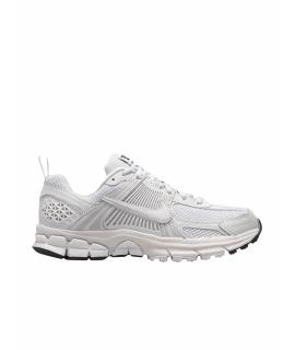 NIKE Низкие кроссовки / кеды