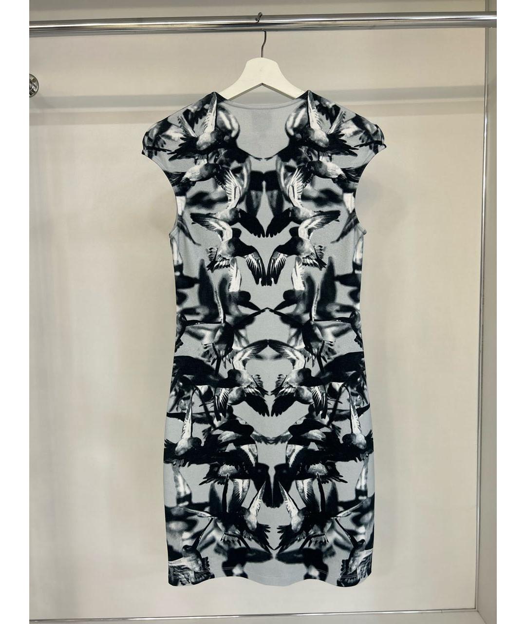 ALEXANDER MCQUEEN Серое хлопко-эластановое повседневное платье, фото 2