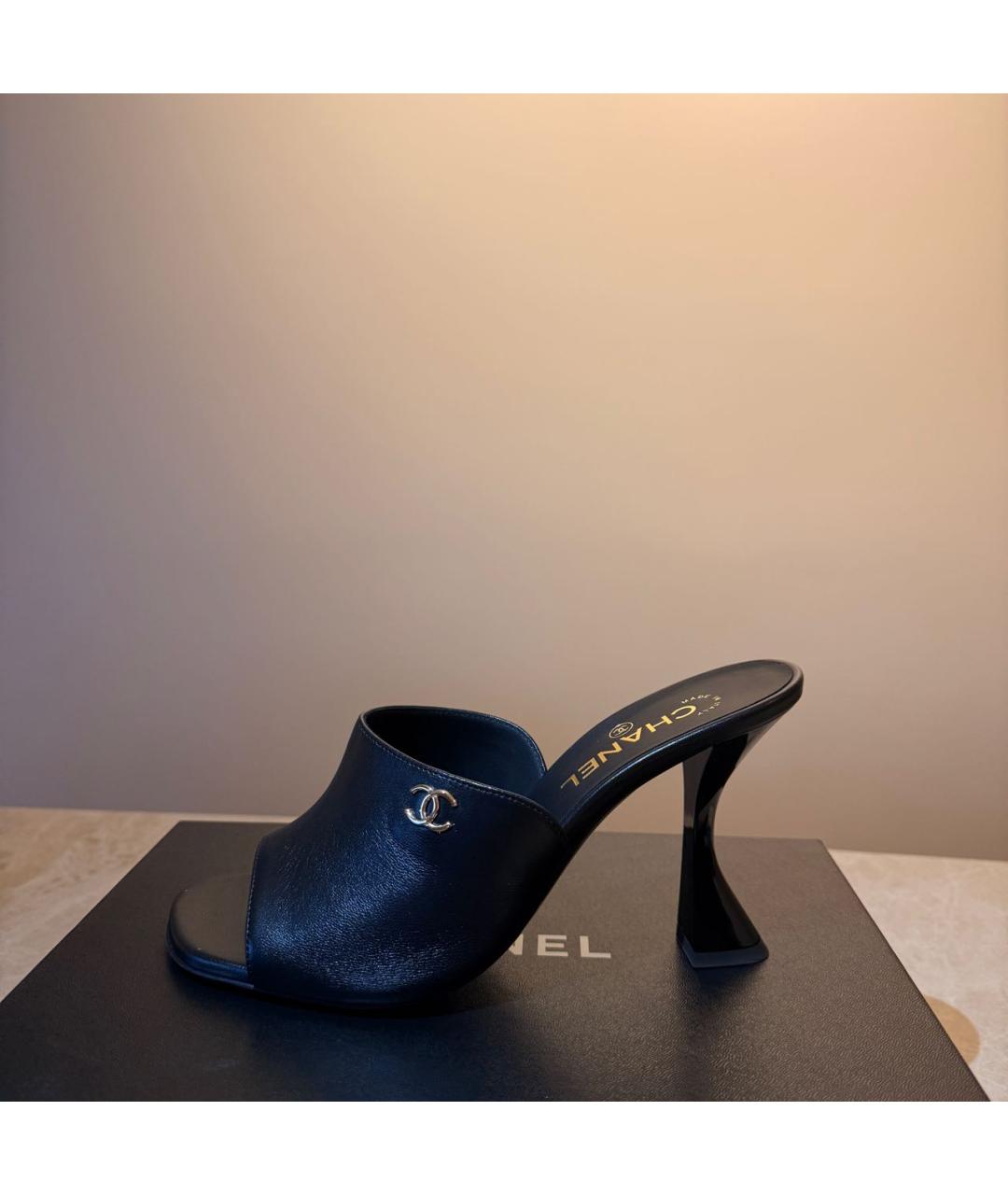 CHANEL Черные кожаные мюли, фото 5