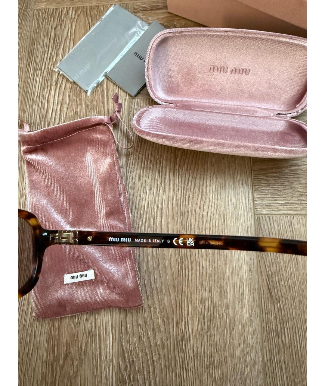 MIU MIU Коричневые пластиковые солнцезащитные очки, фото 5
