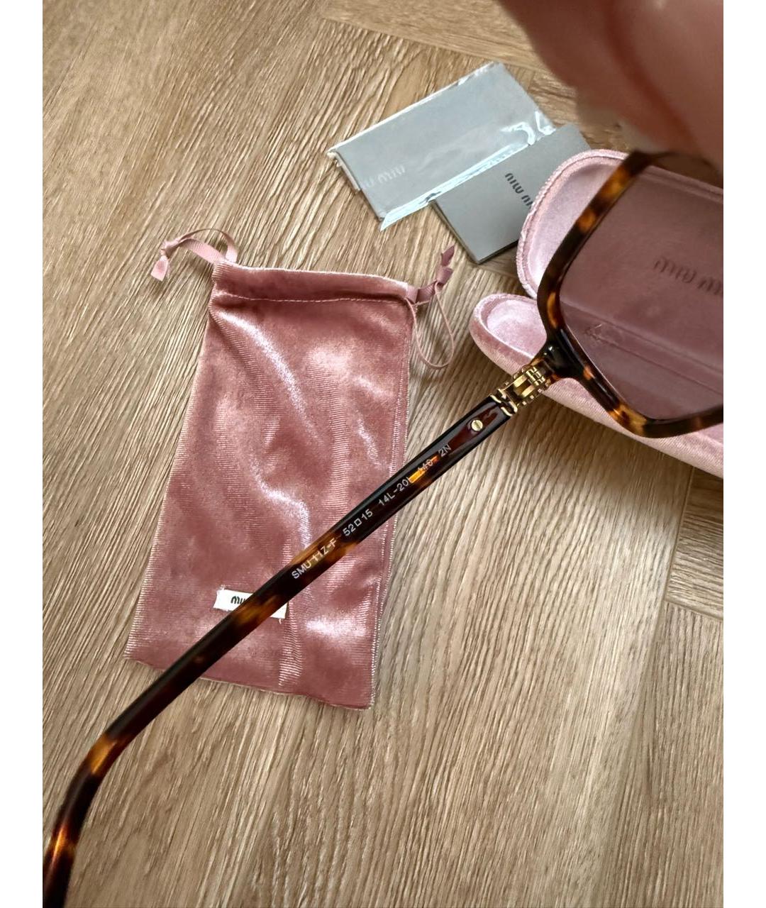 MIU MIU Коричневые пластиковые солнцезащитные очки, фото 6