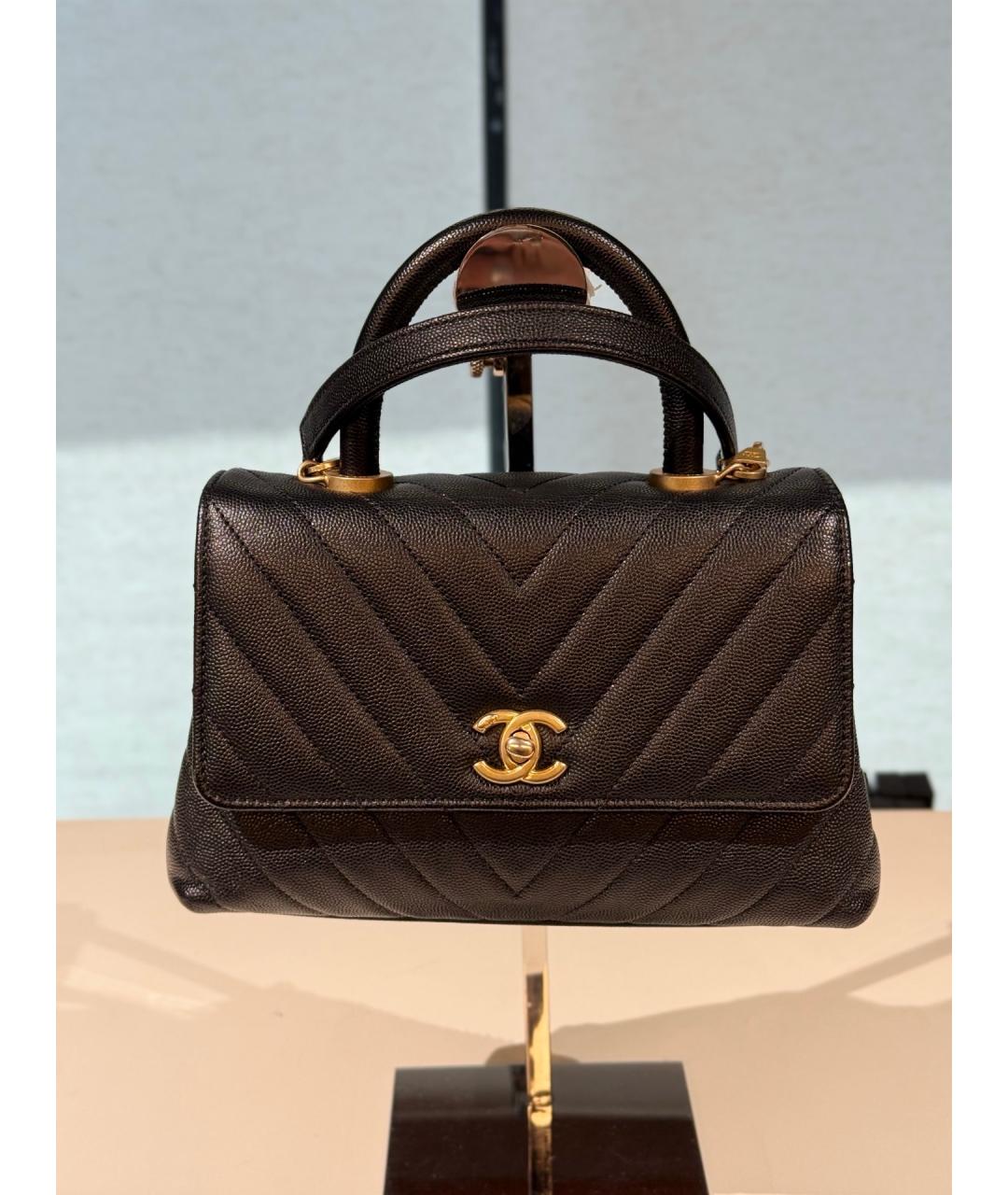 CHANEL Черная кожаная сумка с короткими ручками, фото 9