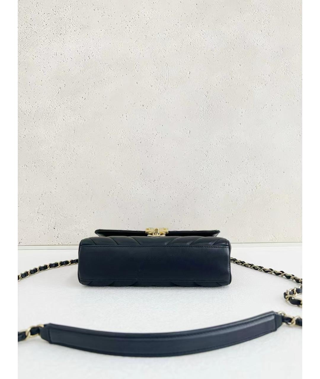 CHANEL Черная кожаная сумка с короткими ручками, фото 5