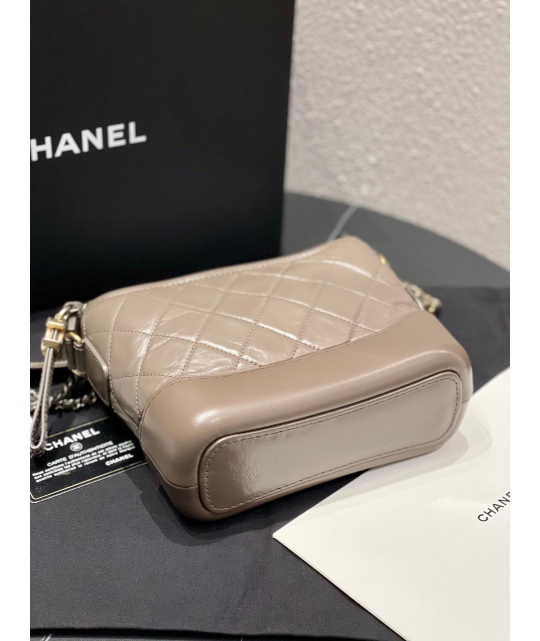 CHANEL Бежевая кожаная сумка через плечо, фото 6