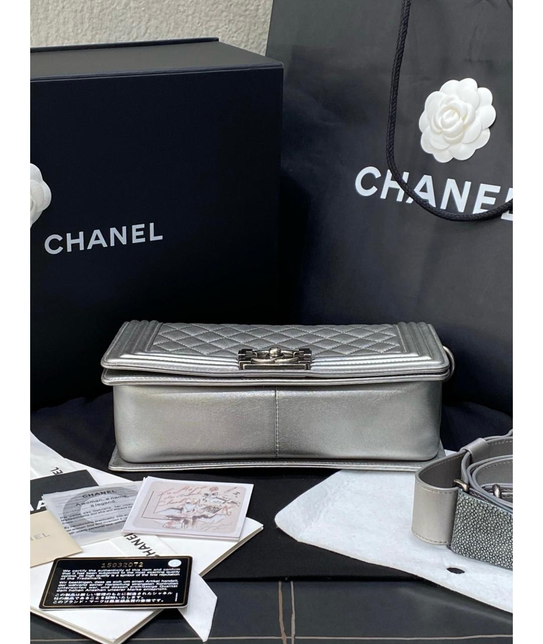 CHANEL Серебряная кожаная сумка через плечо, фото 6