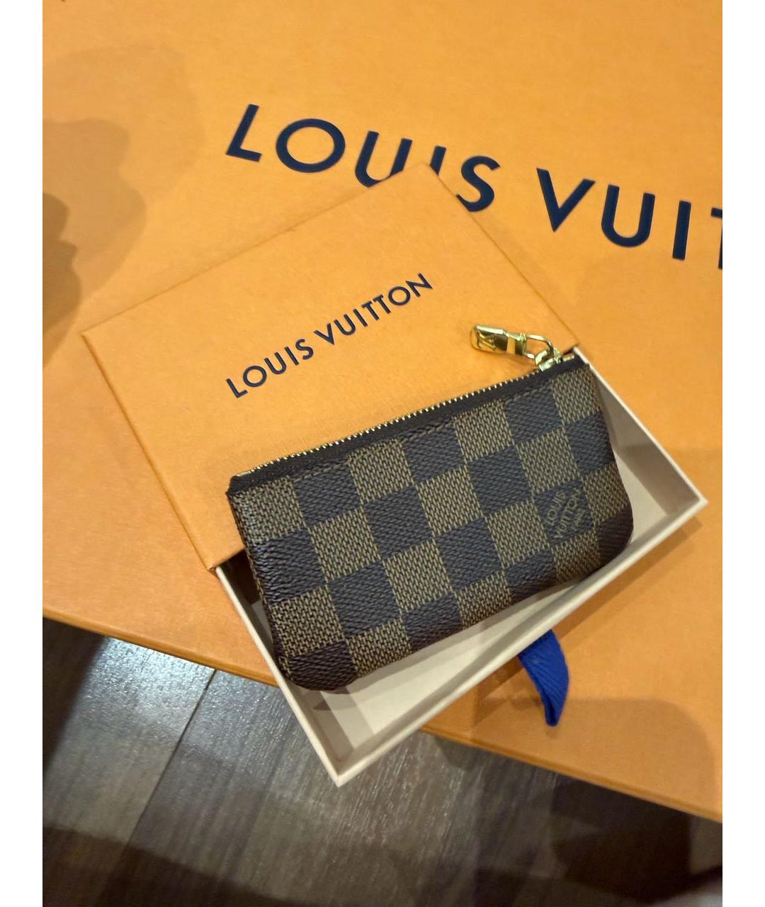 LOUIS VUITTON Коричневая ключница, фото 5
