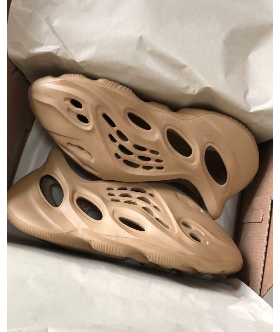 ADIDAS YEEZY Коричневые резиновые шлепанцы, фото 2