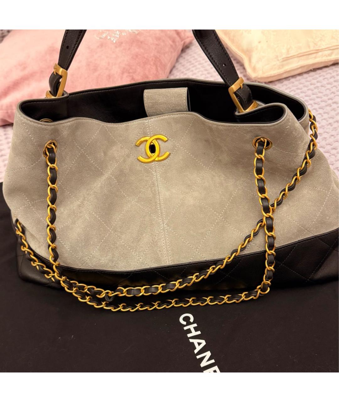 CHANEL Серая замшевая сумка через плечо, фото 2