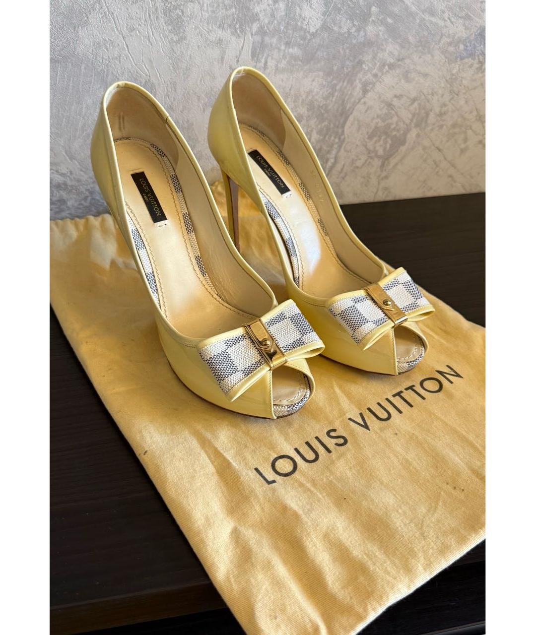 LOUIS VUITTON Желтые туфли из лакированной кожи, фото 8
