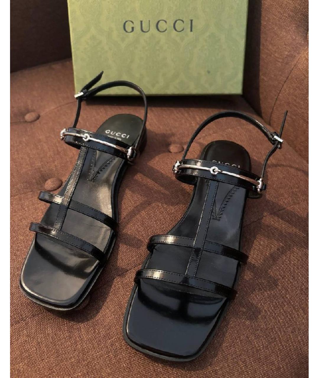GUCCI Черные сандалии из лакированной кожи, фото 4