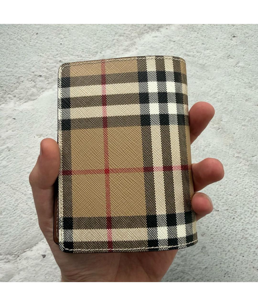BURBERRY Бежевый кожаный кошелек, фото 2